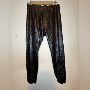 HUE Men's Sleek Black Pants